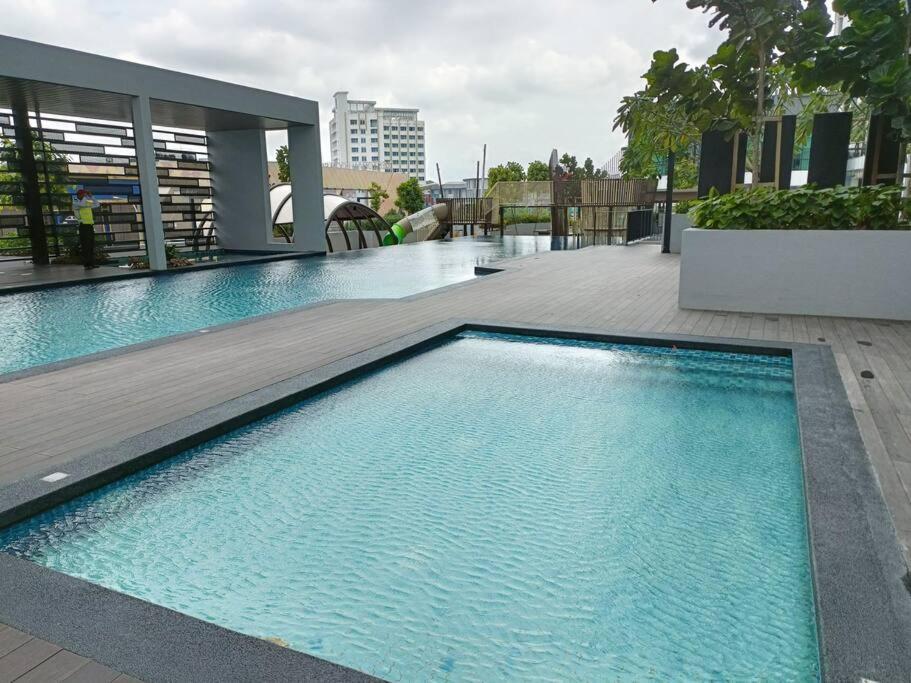 Sky Trees 4 Guests High Floor Nflix Hbo Disney Garden View A1801 جوهر بهرو المظهر الخارجي الصورة